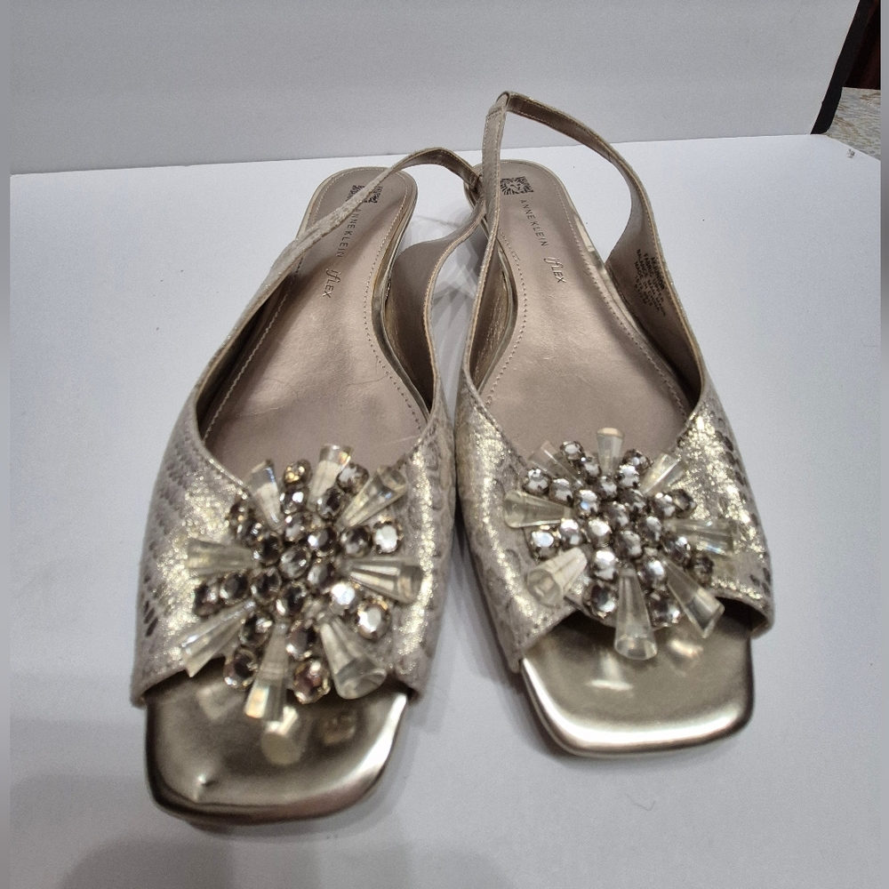 Anne Klein Gold w/crystals Kitten Heel Slingbacks 9.5M EUC